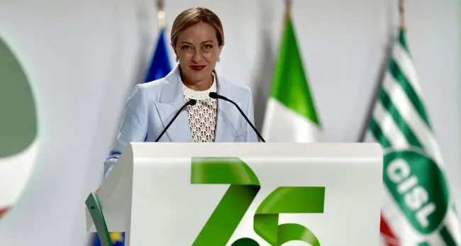 Sì del Governo al “Patto sulla responsabilità” proposto dalla Cisl. Meloni: «Puntiamo su innovazione e sviluppo del Mezzogiorno»\n