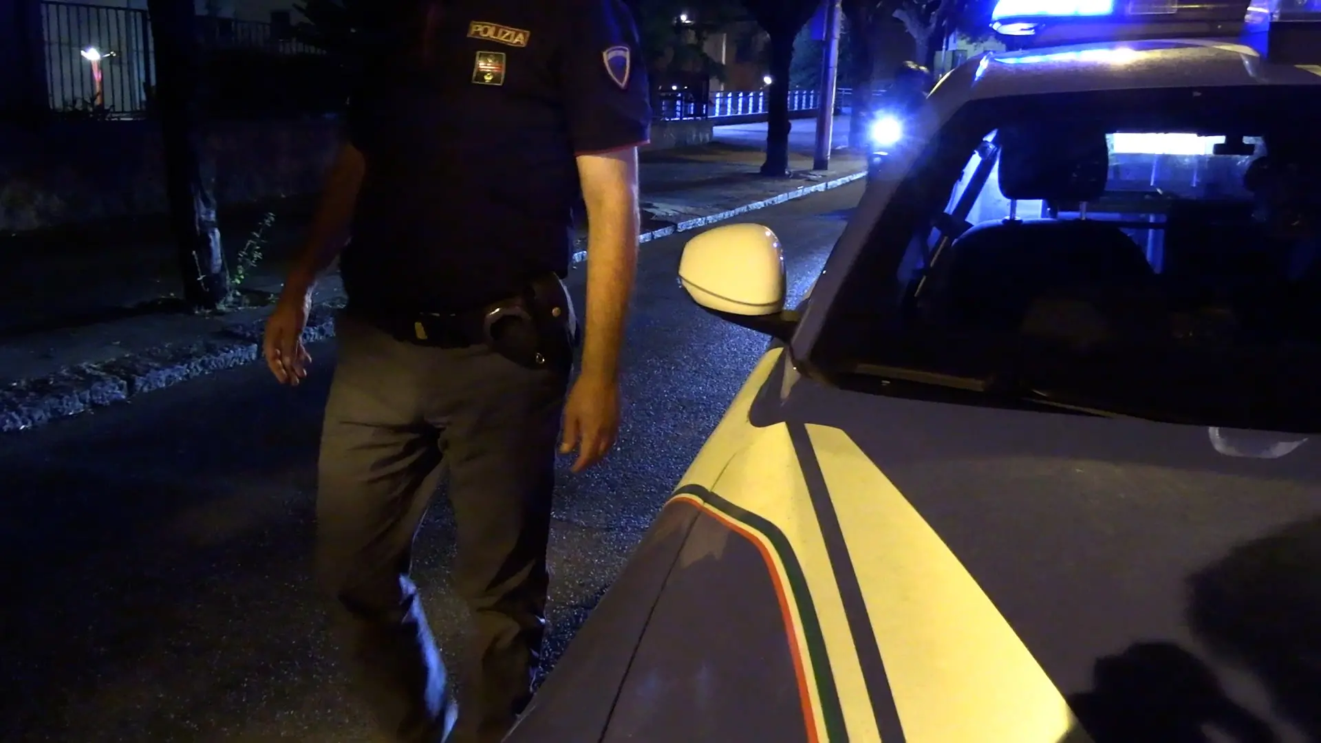 Le fotografie della notte trascorsa a bordo delle Pantere della Polizia con gli agenti della Questura di Cosenza per la realizzazione dello speciale \"Una notte in pattuglia\"