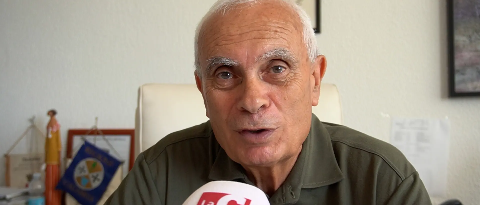 Auto incendiata al sindaco Eugenio Madeo: «È stato un atto doloso, ma la prepotenza non vincerà»\n