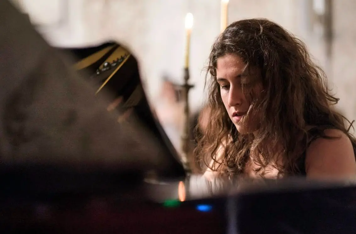 Ad Armonie della Magna Graecia la pianista Parisi: «Fortissimo il legame con\u00A0la mia Calabria»\n