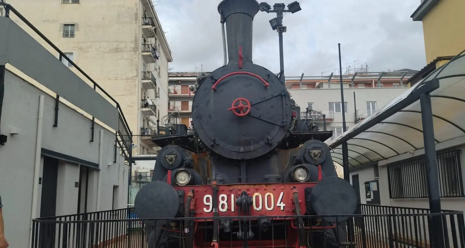 «La storica ferrovia Paola-Cosenza deve tornare a vivere»: la battaglia del cosentino Antonio Bruno\n