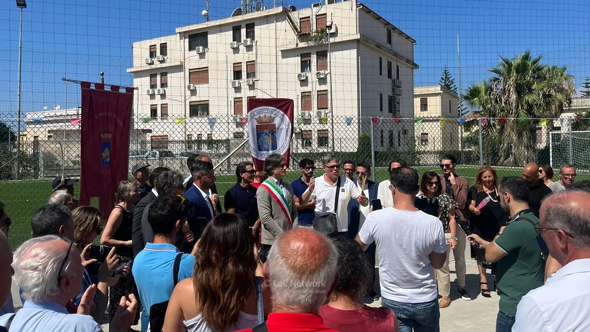 <p>L&#39;inaugurazione del campetto &quot;Giuseppe Errante&quot; nel parco Primavera di Reggio Calabria</p>\\n