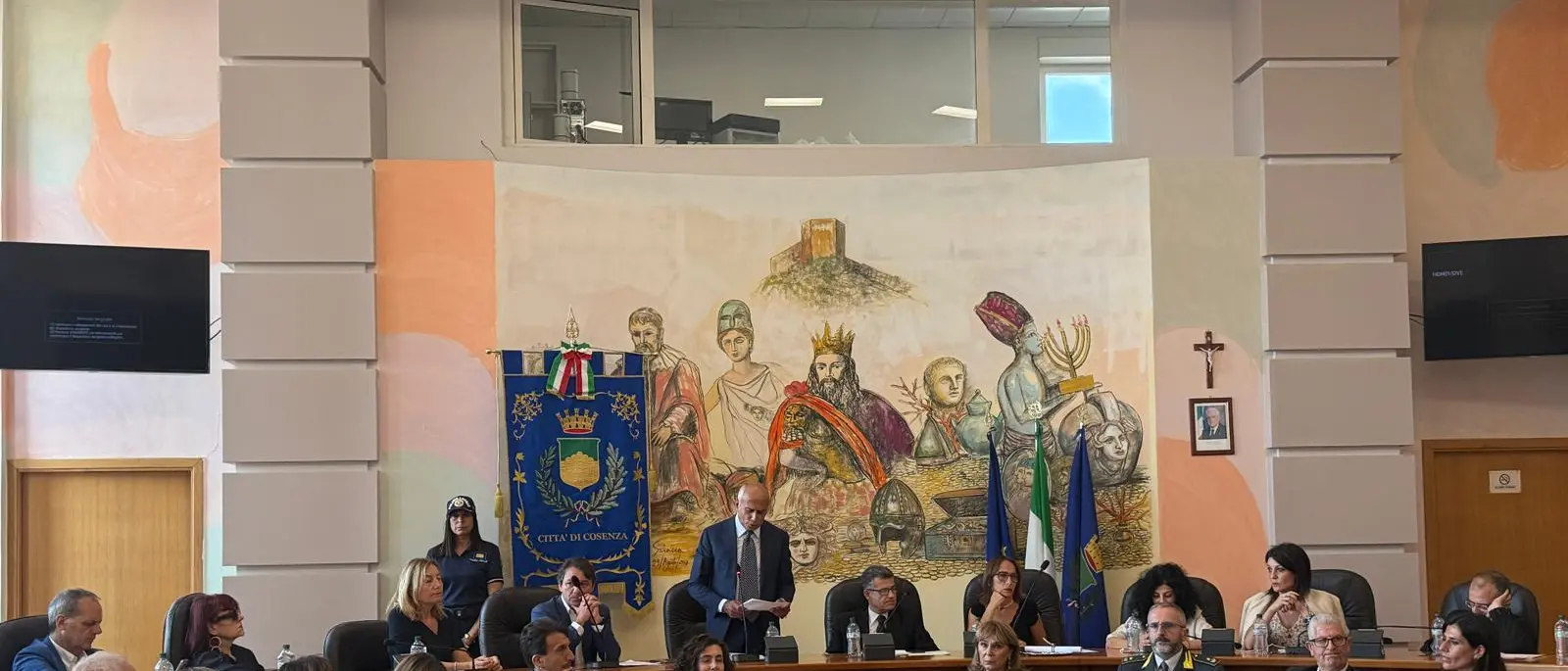 Nuccio Ordine cittadino onorario di Cosenza nel giorno del suo compleanno