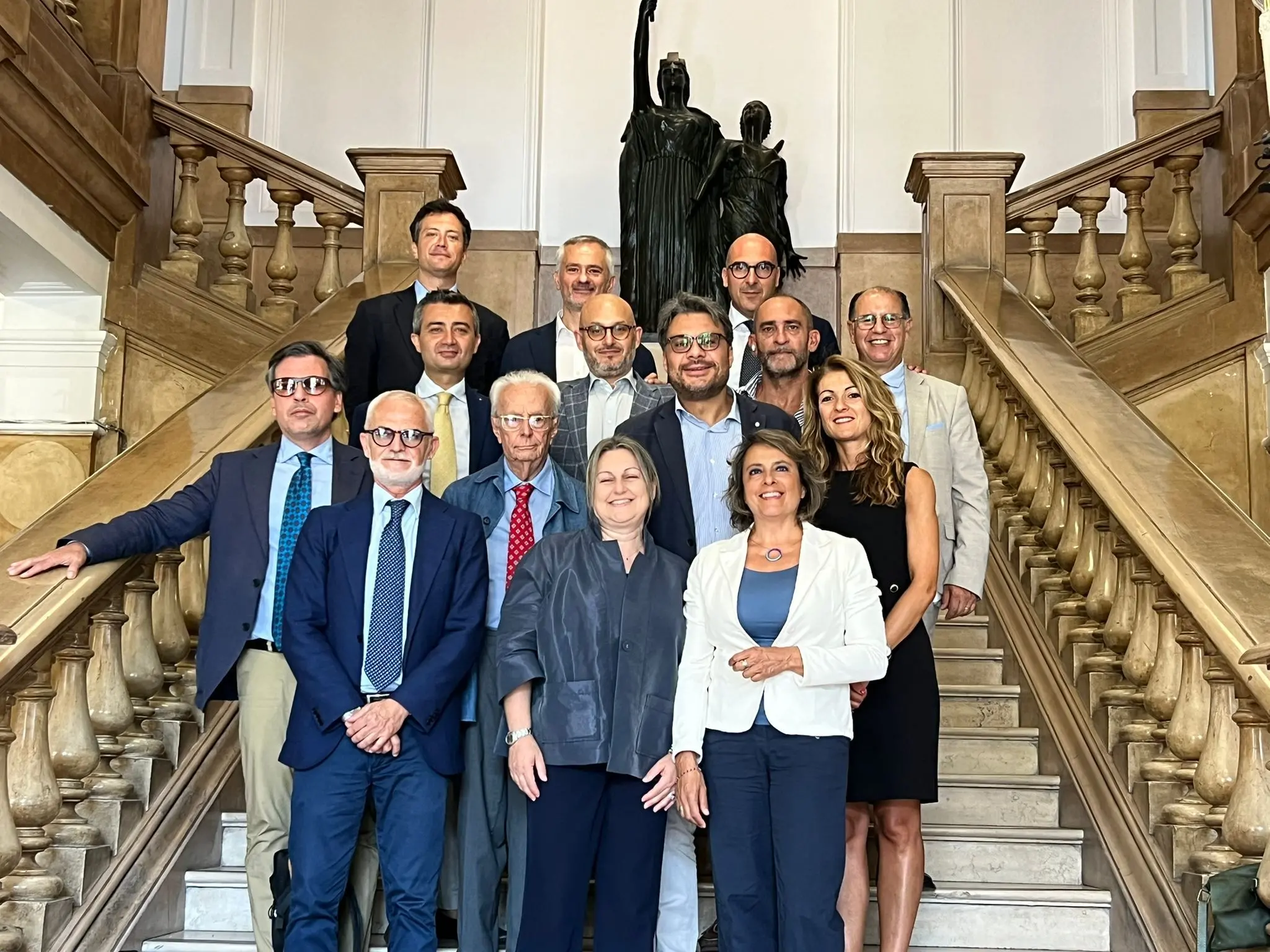 Camera Penale\u00A0di Catanzaro,\u00A0rinnovato il Consiglio direttivo:\u00A0Iacopino confermato presidente.\n