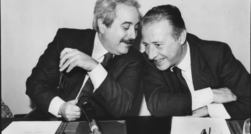 Trentatré anni fa la strage di via D’Amelio: il ricordo di Paolo Borsellino e dei martiri della violenza mafiosa che voleva piegare lo Stato\n