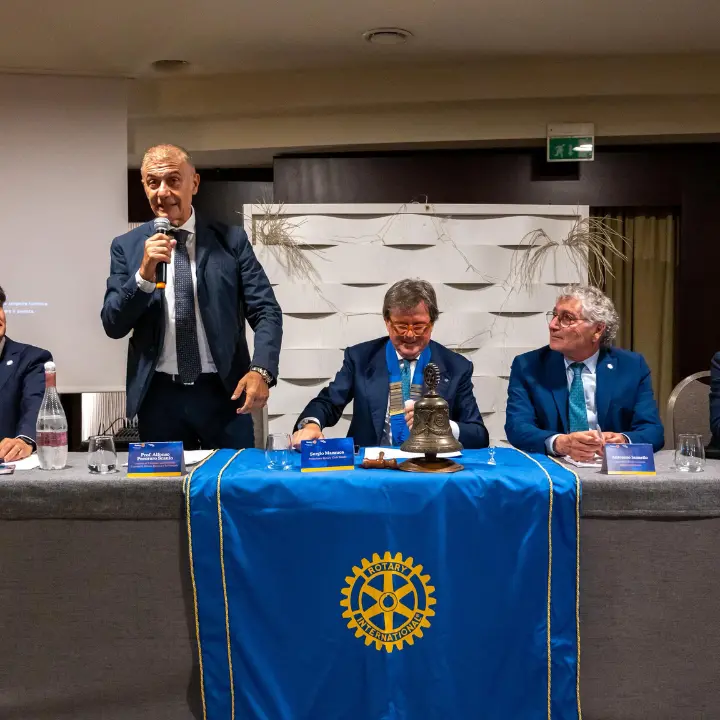 Sfide e prospettive per il decollo del turismo in Calabria, a Rende incontro con Alfonso Pecoraro Scanio\n