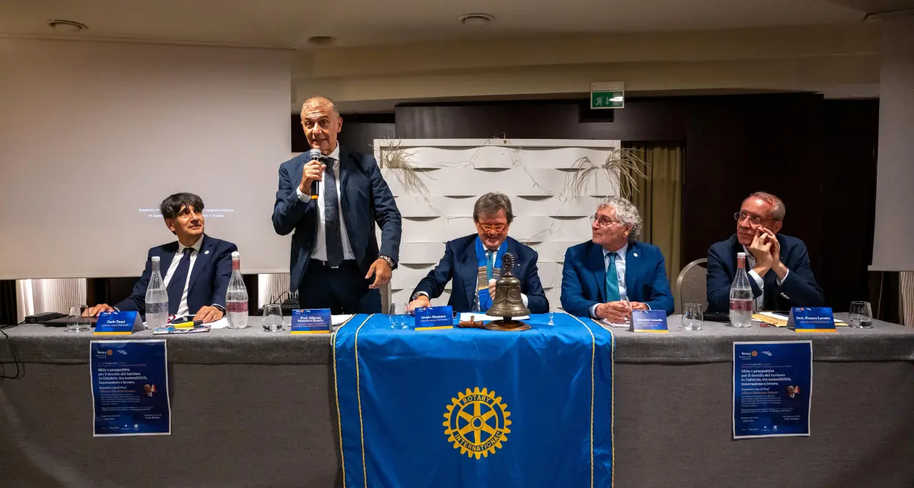 Sfide e prospettive per il decollo del turismo in Calabria, a Rende incontro con Alfonso Pecoraro Scanio\n