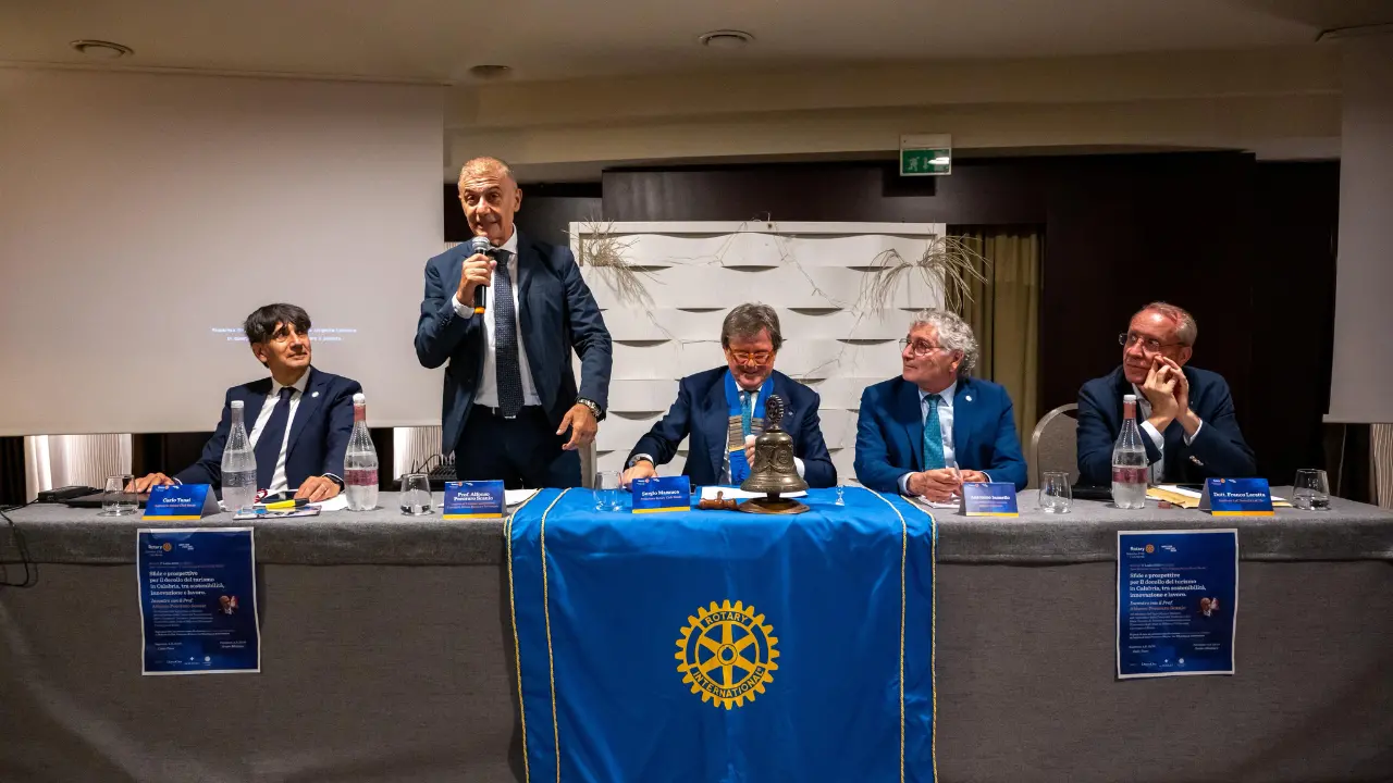 Sfide e prospettive per il decollo del turismo in Calabria, a Rende incontro con Alfonso Pecoraro Scanio\n