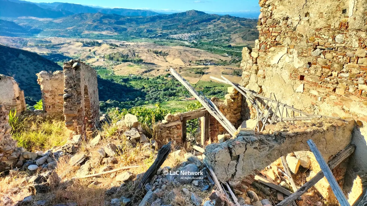 Se le aree interne muoiono, muore l’Italia intera: restare diventa l’antidoto contro una\u00A0politica miope