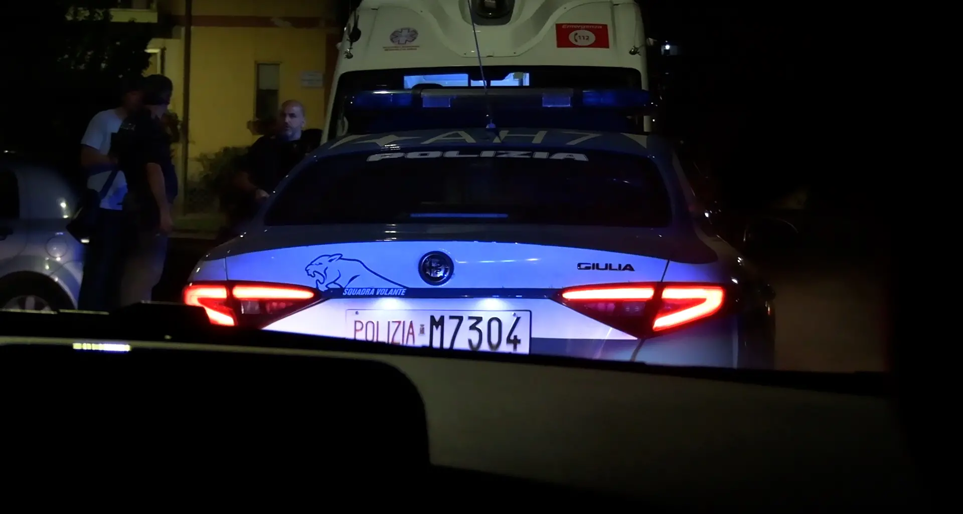 Cosenza, agguato a colpi di pistola in centro. Ferito un uomo