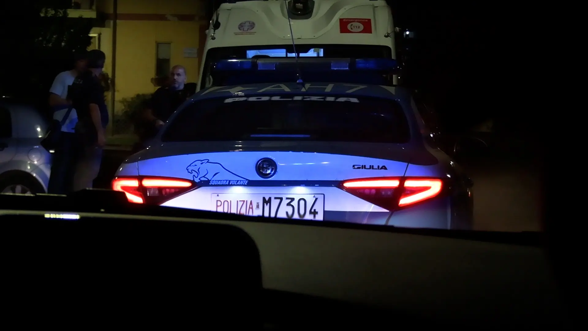 Cosenza, agguato a colpi di pistola in centro. Ferito un uomo