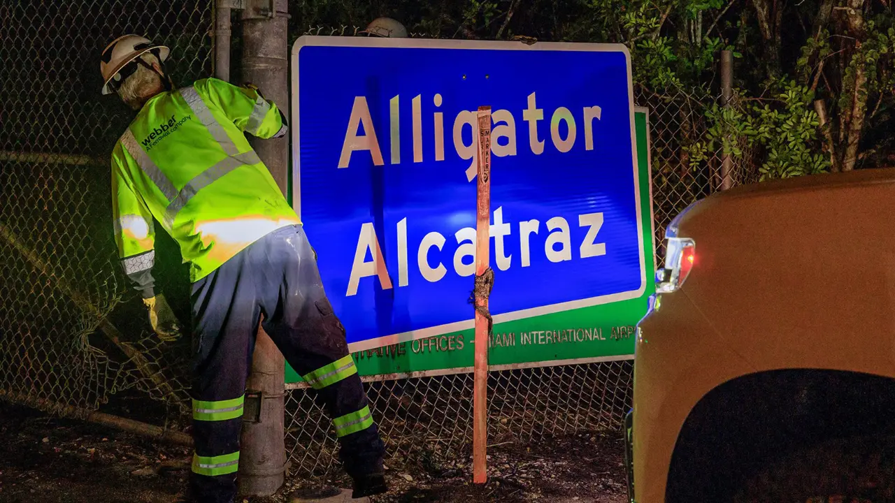 Alligator Alcatraz: due italiani detenuti nel carcere dell’orrore tra alligatori, pitoni e paure di rimpatrio\n