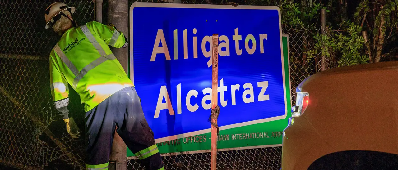 Alligator Alcatraz: due italiani detenuti nel carcere dell’orrore tra alligatori, pitoni e paure di rimpatrio\n