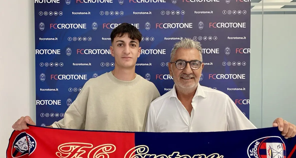 Crotone, mercato in movimento: un acquisto e tre uscite ufficiali. In rossoblù ecco Napolitano\n
