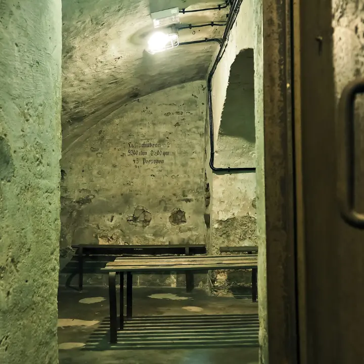C'è puzza di guerra? Meglio farsi un bunker antiatomico. Ma se lo volete extralusso preparate almeno mezzo milione