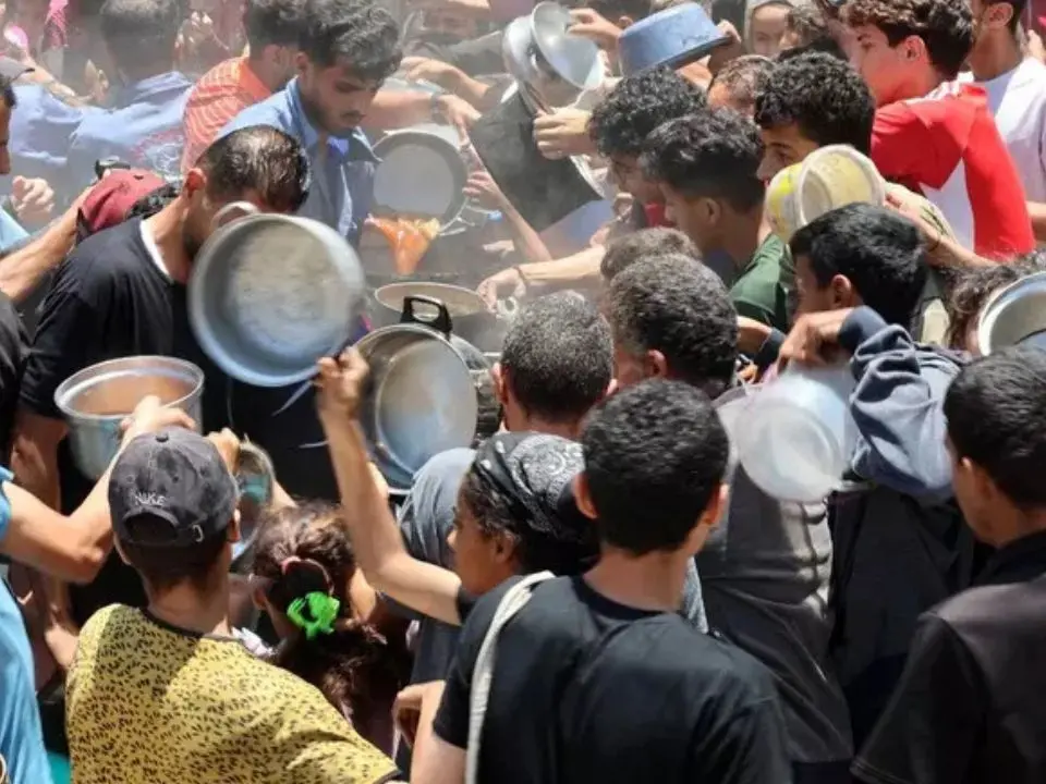 Medio Oriente, strage di civili per il cibo a Gaza: 51 morti in un giorno