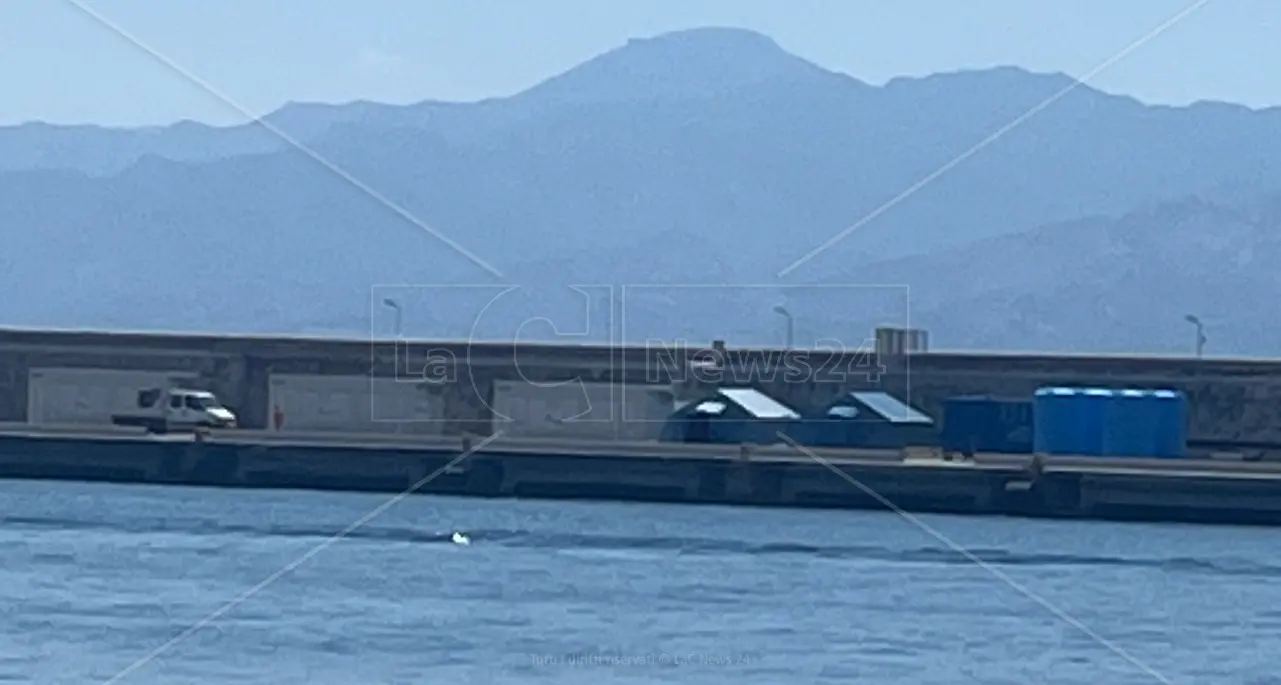 Migranti, al porto di Reggio in arrivo la Sea Eye 5 con a bordo 14 persone