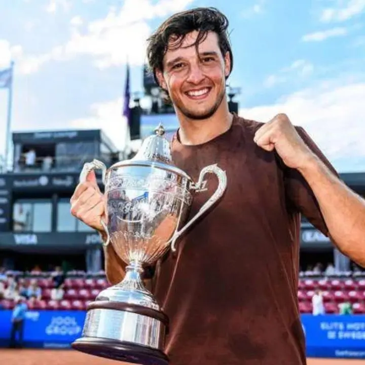 Tennis, Darderi vince il torneo di Bastad in Svezia: batte\u00A0l’olandese De Jong ed entra nei Top50\n