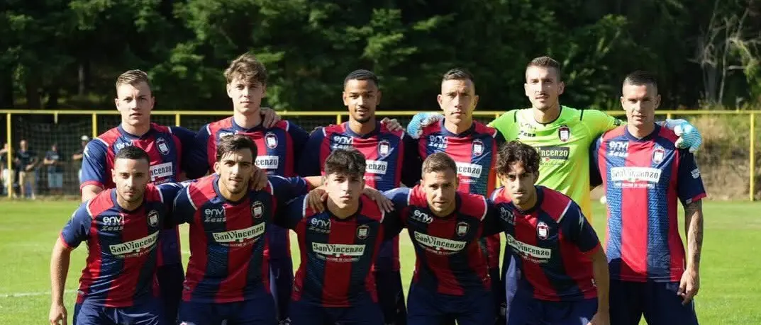 \n\nCrotone, goleada nel test amichevole contro il Rocca di Neto: in Sila finisce 6-1\n\n\n\n\n