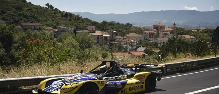 Cronoscalata Luzzi-Sambucina, Simone Faggioli cala il poker: quarta vittoria per il pilota toscano\n