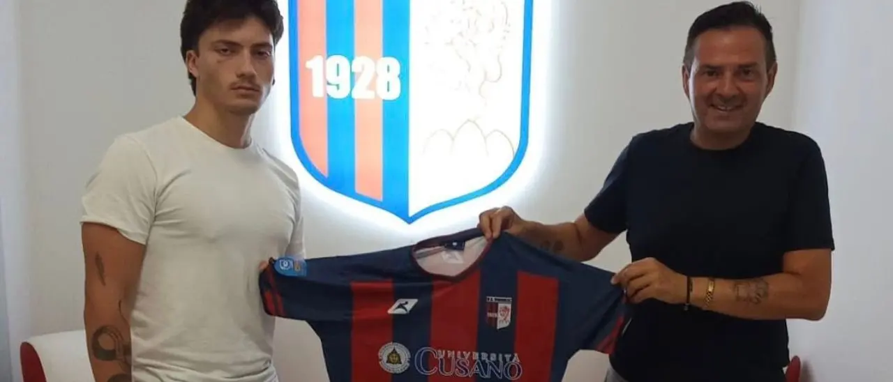 Serie D, quasi completa la nuova rosa della Vibonese: ha firmato il giovane difensore Matteo Muscarà\n