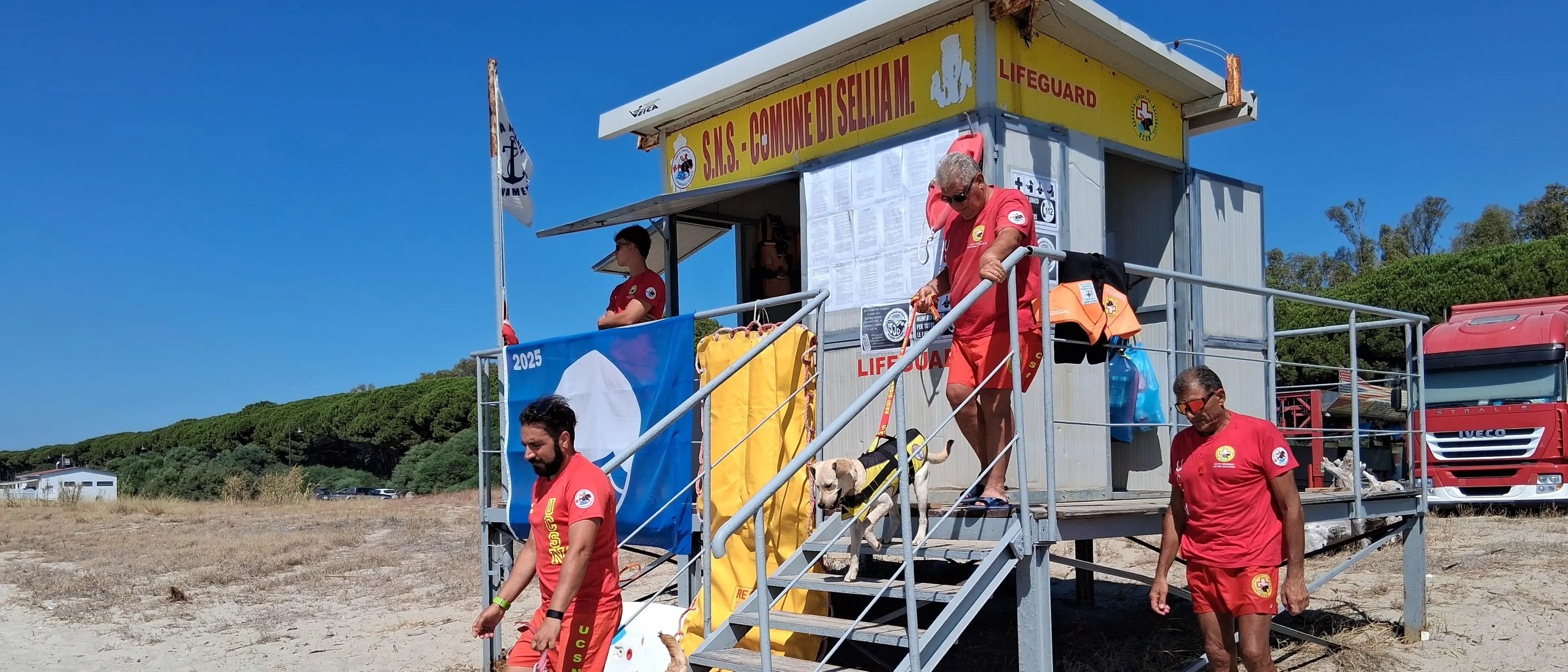 A Sellia Marina\u00A0spiagge più sicure e protette con i cani da salvataggio:\u00A0l'impegno dell'unità cinofila\n