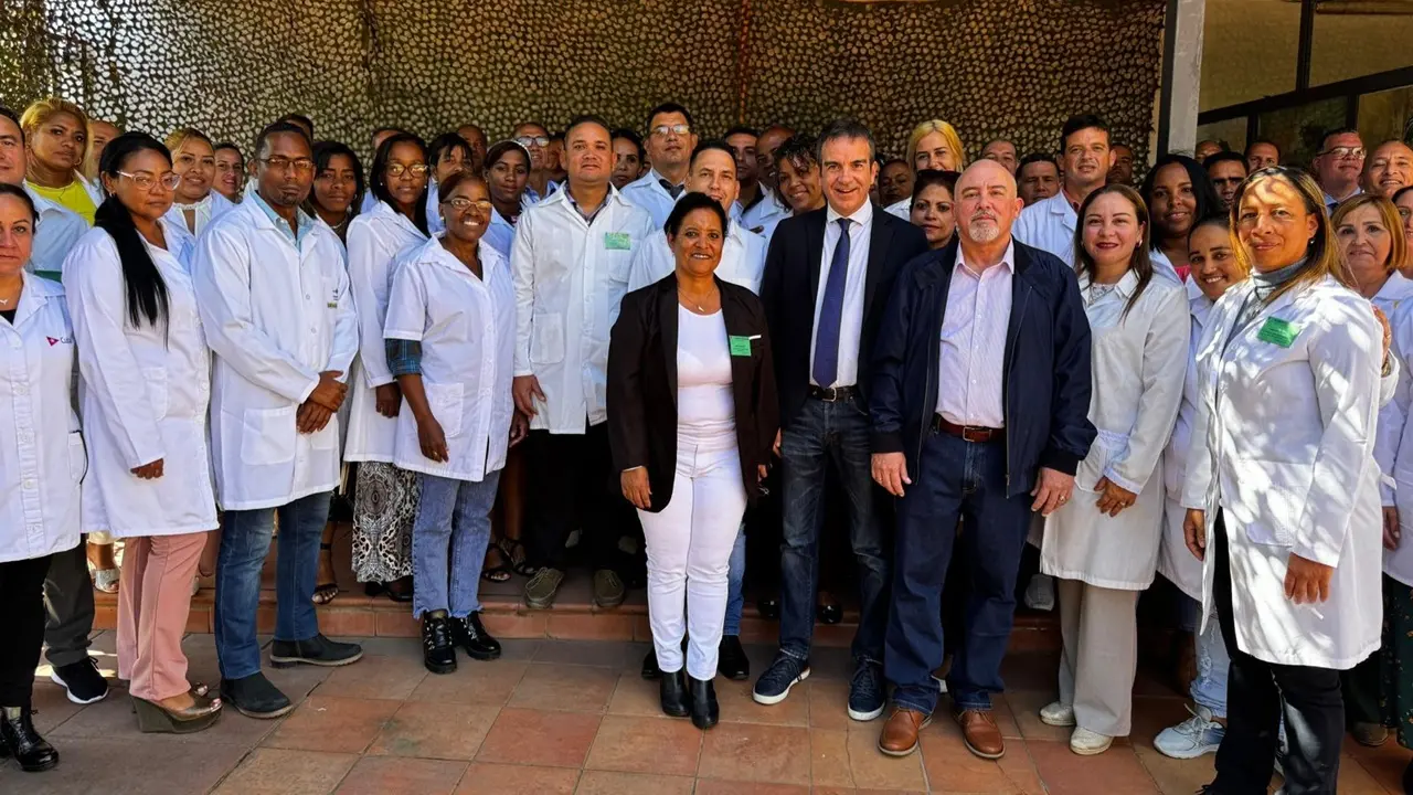 Medico cubano lascia l’ospedale pubblico per la sanità privata, a Vibo spunta un altro caso. Piscitelli (Asp): «Una beffa»\n