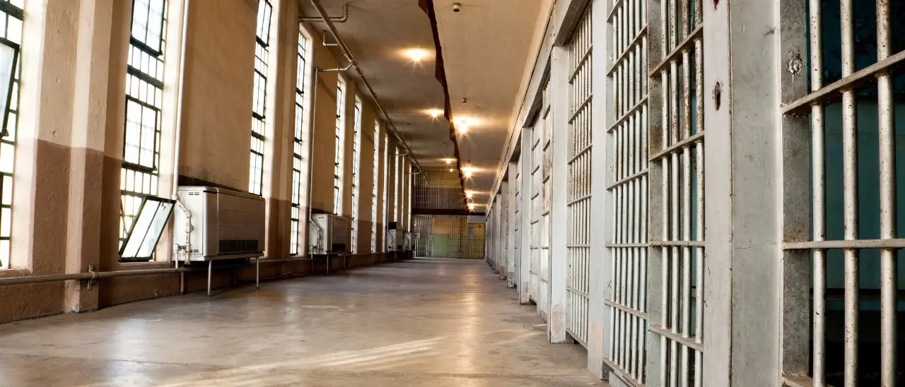 Un uomo in cerca di casa trova una nuova speranza dopo anni di prigione