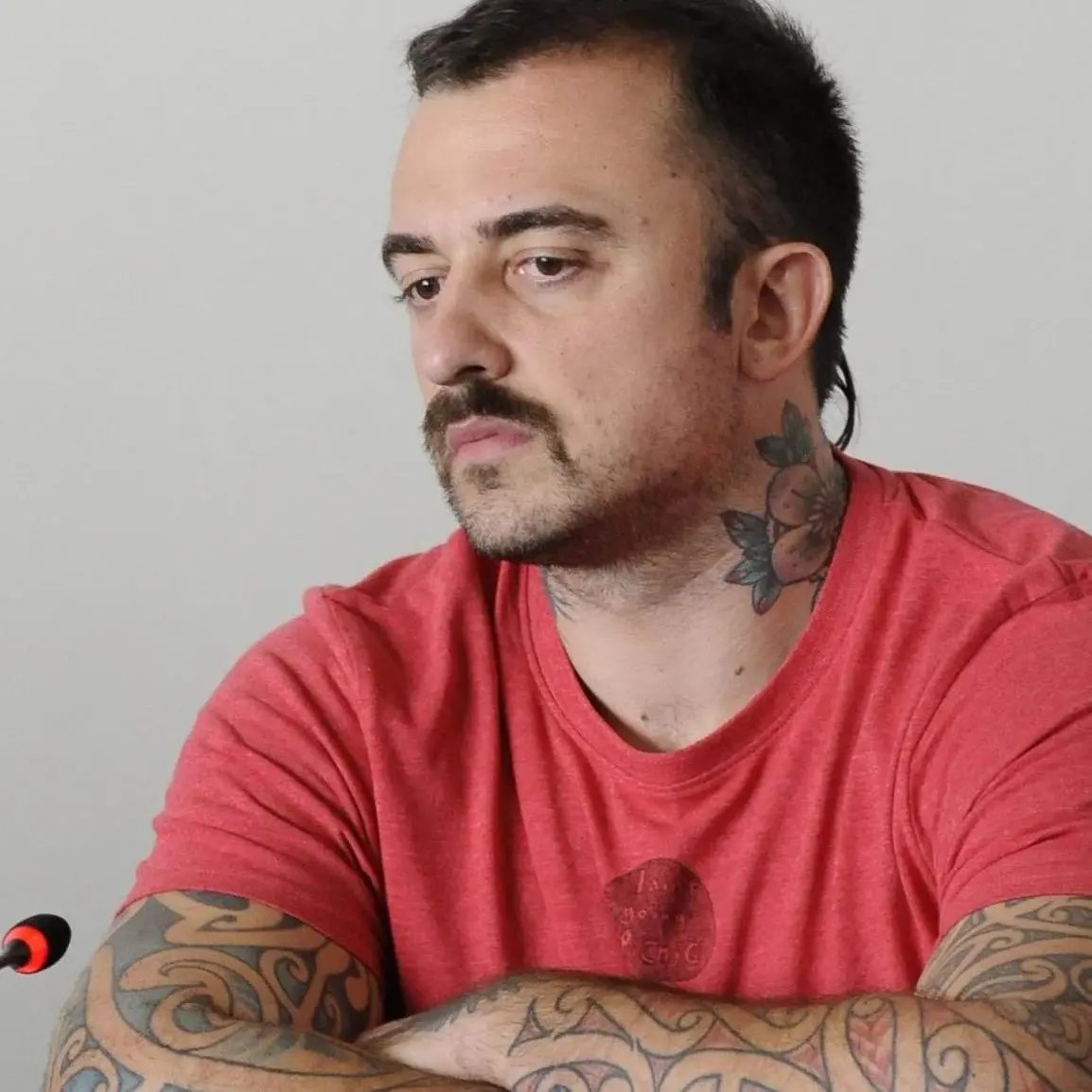 Chef Rubio sotto inchiesta per i suoi post sui social: accusato di istigazione all’odio