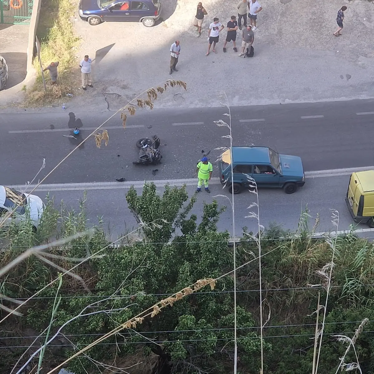 Incidente a Cetraro sulla SS18: giovane centauro ferito, traffico in tilt. Interviene l’elisoccorso