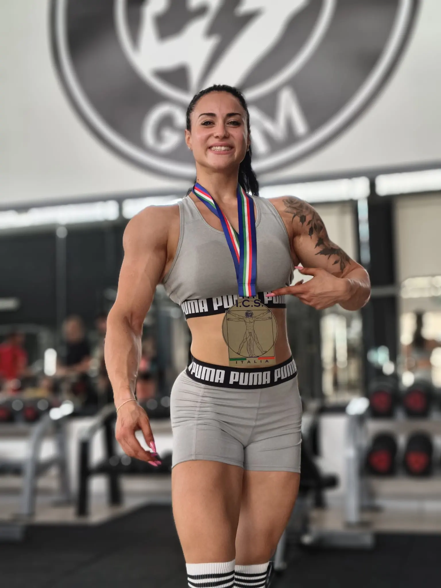 Bodybuilding, la calabrese\u00A0Muzzì vince l'assoluto della categoria Shape all'ICS Italia 2025:\u00A0«Sport maschile? Lo sport non ha genere»\n