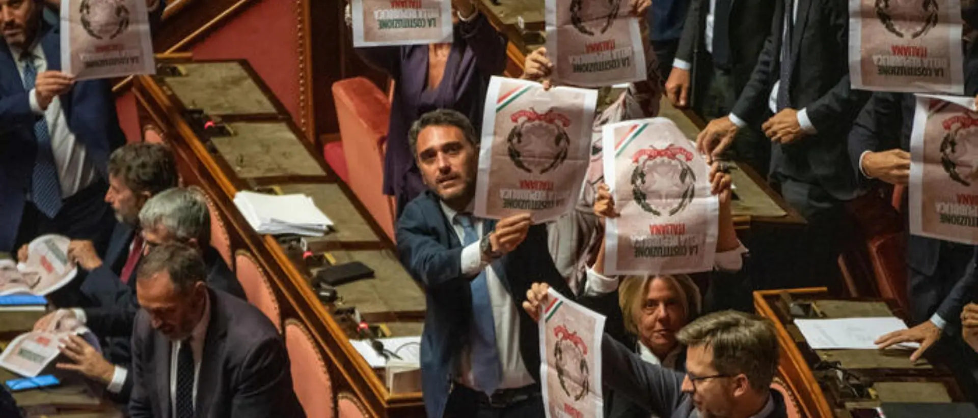 Riforma della giustizia, la separazione delle carriere passa in Senato con 106 voti. Protesta\u00A0di Anm e opposizioni