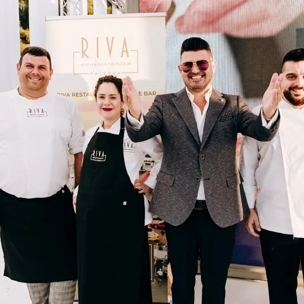 Il Riva di Falerna Marina protagonista a Vinitaly and the City di Sibari 2025: una celebrazione del gusto calabrese tra terra e mare\n