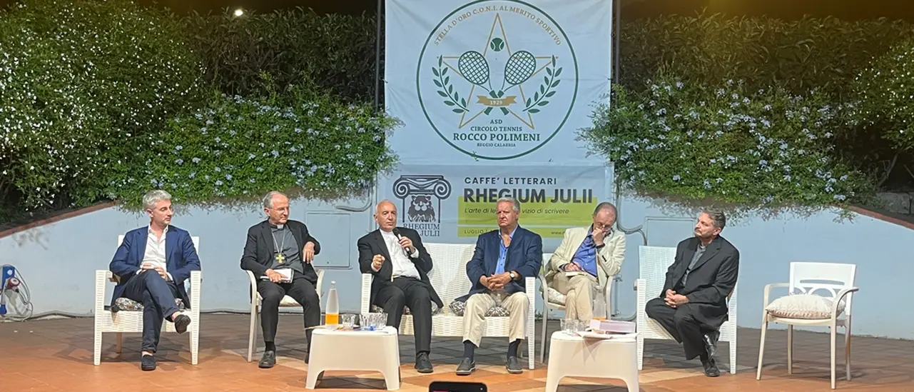 A Reggio la\u00A0Teologia sapienziale di monsignor Antonio Staglianò: «Solo quella umana è intelligenza ed è infinita»\n