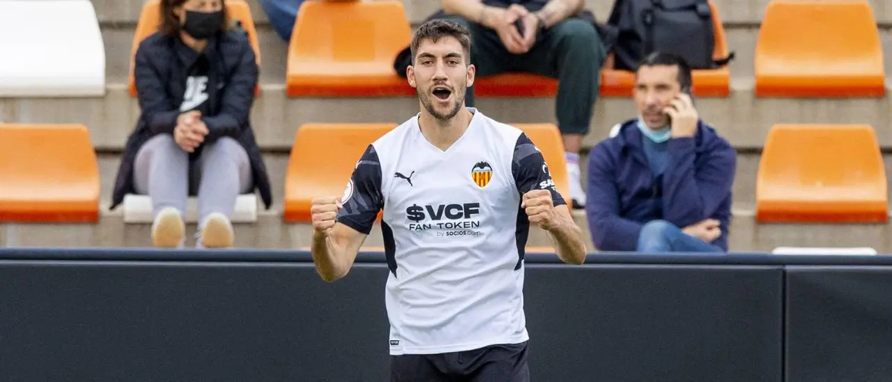 Serie D, gol spagnoli per la Vibonese: ufficiale l'accordo con l'attaccante Mario Hernandez