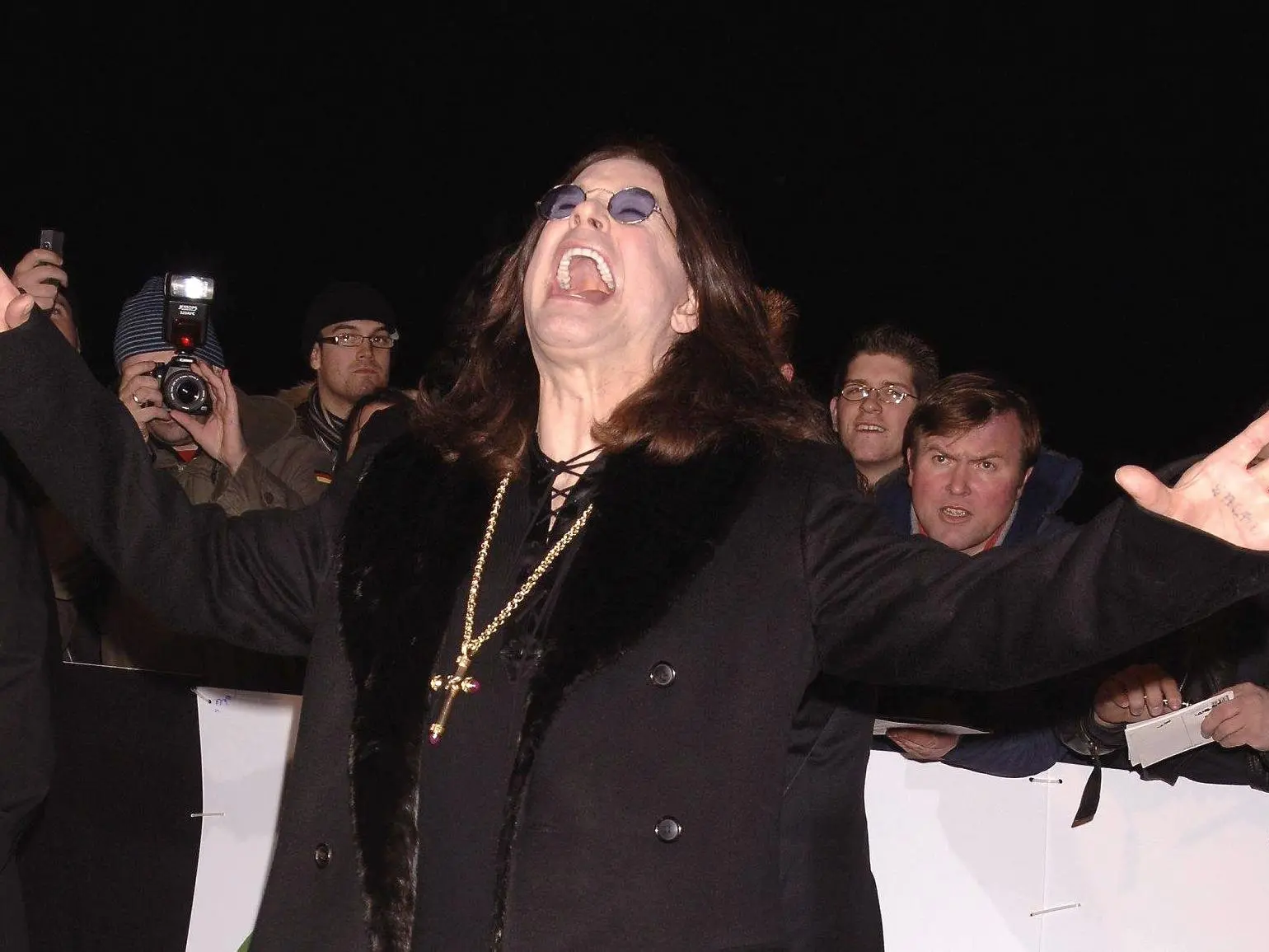 L’ultimo regalo di Ozzy Osbourne, l’incasso del concerto da record prima della morte: 190 milioni per la lotta al Parkinson