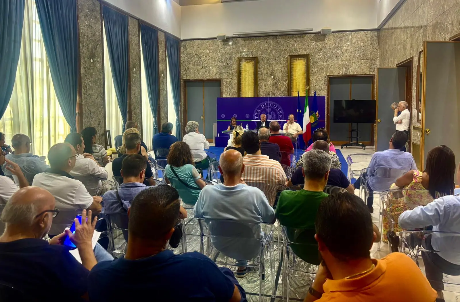 Tis, i Comuni cosentini: «Il termine del 31 luglio non sia perentorio»