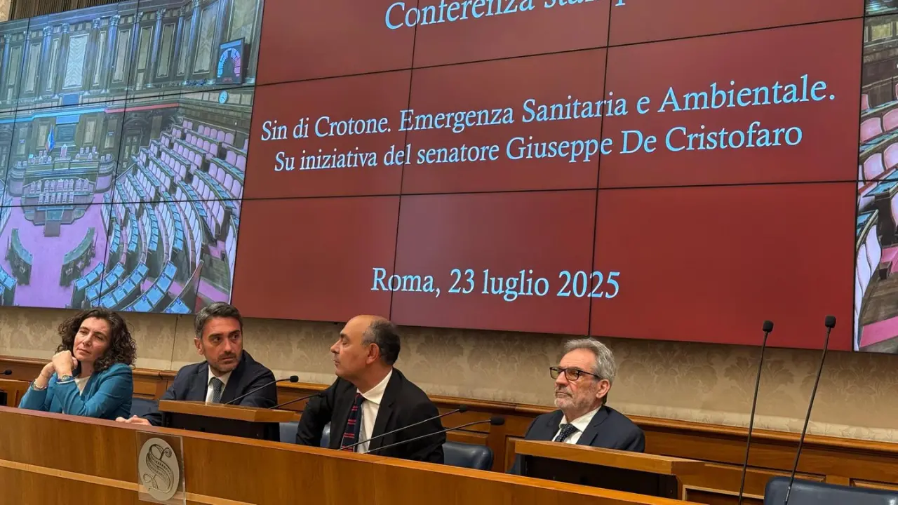 Bonifica Crotone: il centrosinistra calabrese unito chiede giustizia ambientale e sanitaria\n