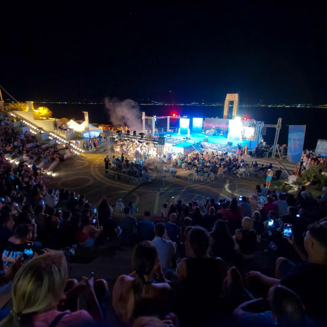 Reggio Calabria celebra i 20 anni de “I Tesori del Mediterraneo”: sei giorni di sport, cultura e spettacolo\n