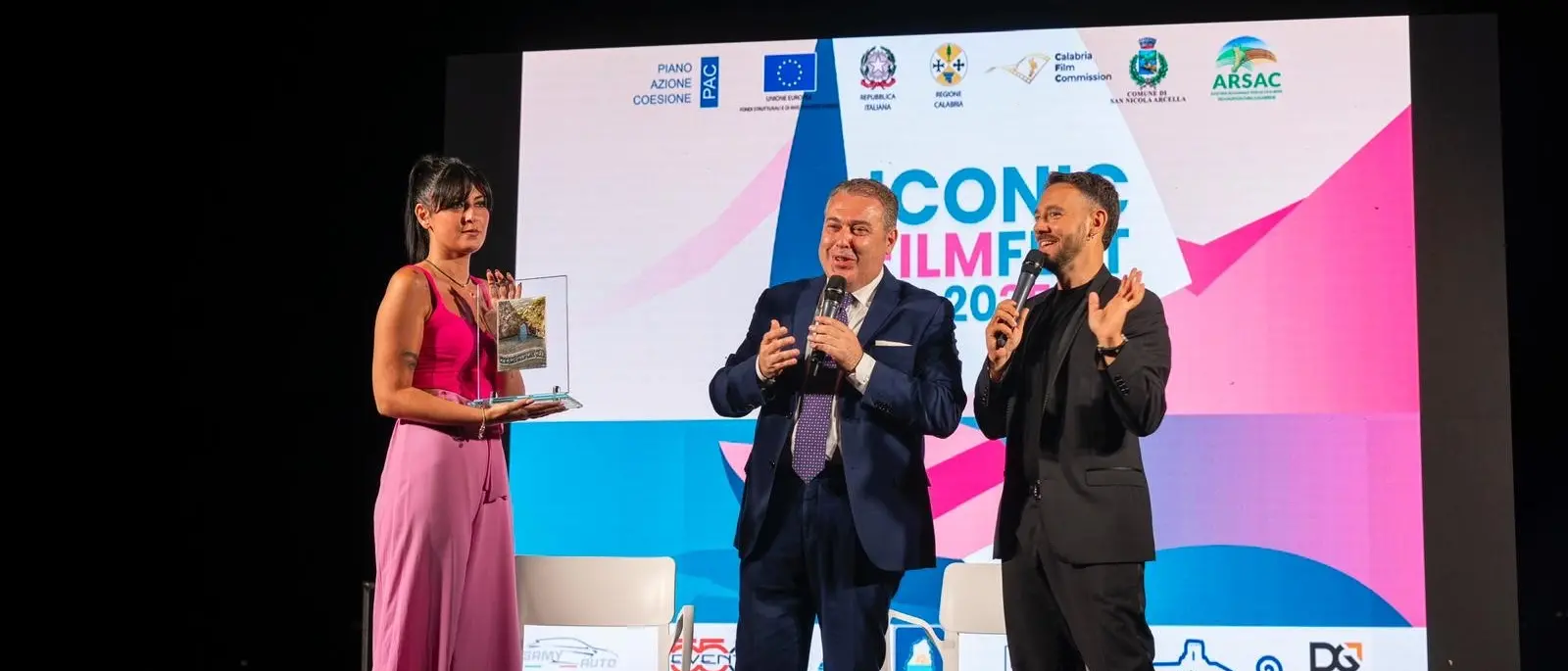 Si alza il sipario su Iconic Film Festival: a San Nicola Arcella cinema e grandi ospiti sotto le stelle\n