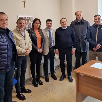 Stabilizzazione Tis, la minoranza al sindaco di Cosenza: «Caruso temporeggia sulle spalle dei tirocinanti»