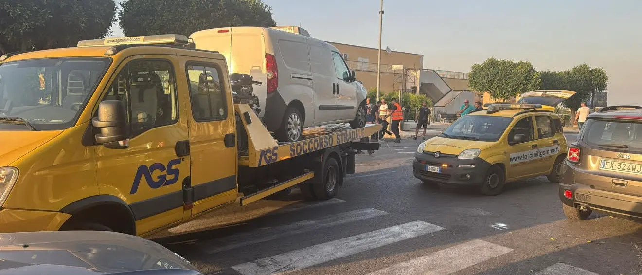 Scontro auto-moto, un ferito grave a Rossano