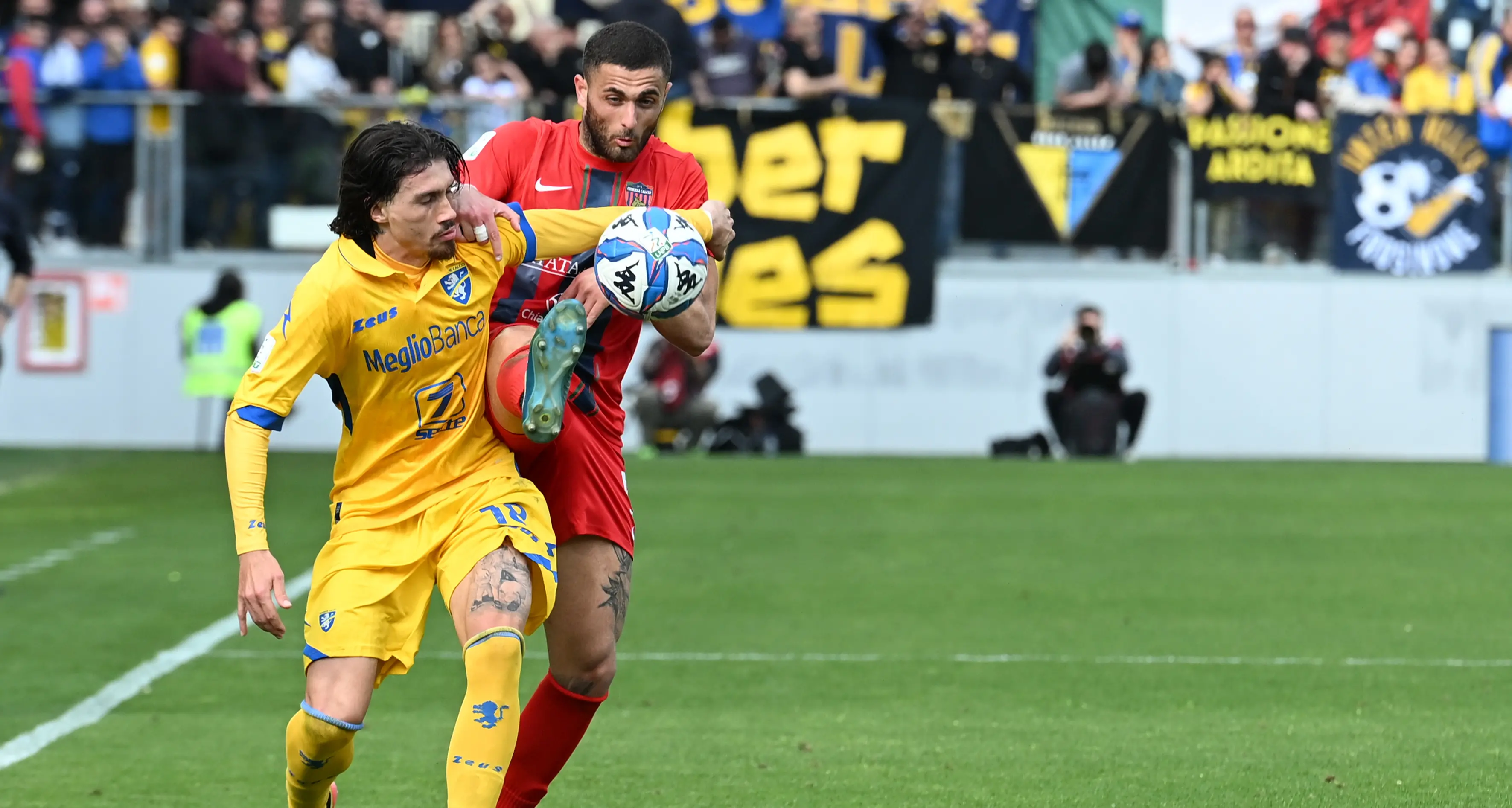 Calciomercato Catanzaro, in arrivo Bettella in difesa per sostituire Scognamillo\n