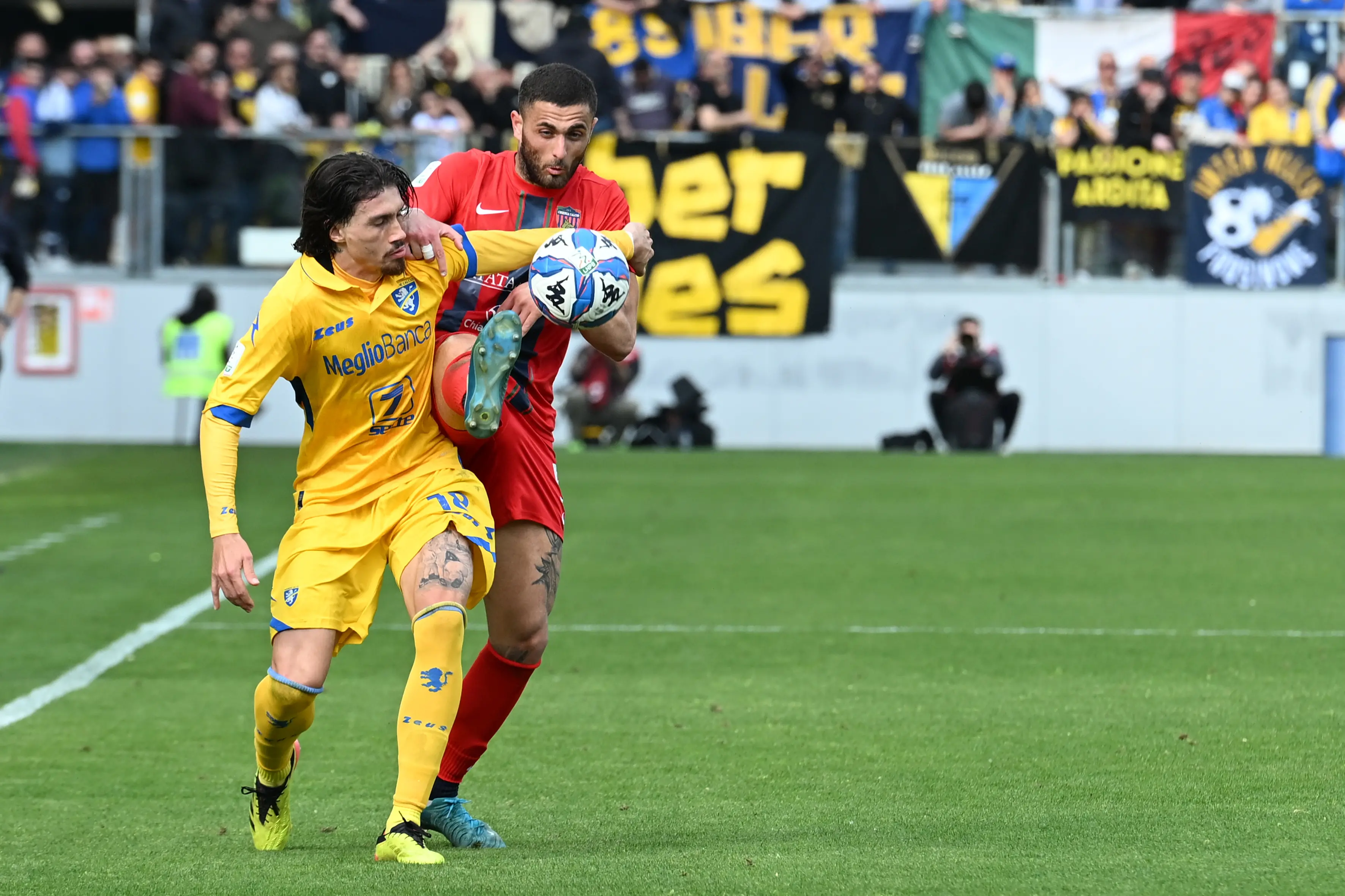 Calciomercato Catanzaro, in arrivo Bettella in difesa per sostituire Scognamillo\n