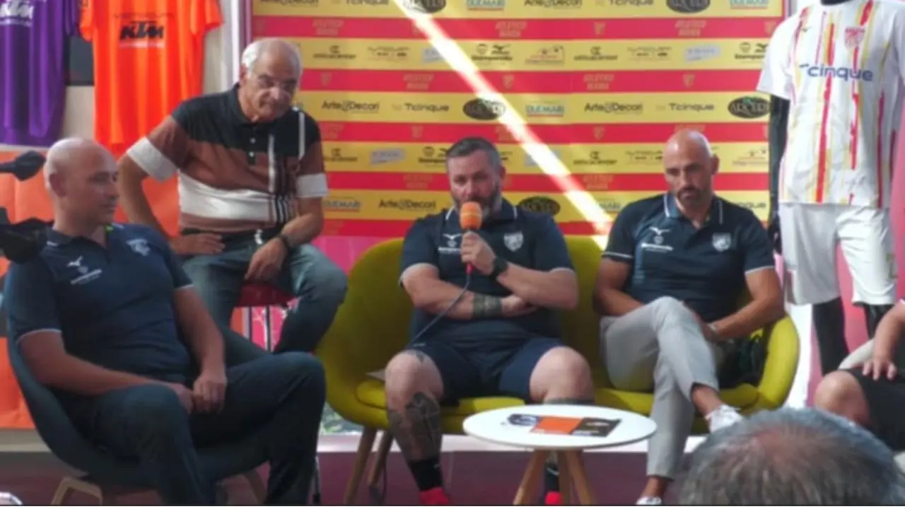 Dilettanti, nuovo corso dell'Atletico Maida con Saladino e Foderaro. Il tecnico: «Qui è famiglia e avevo bisogno di queste sensazioni»\n