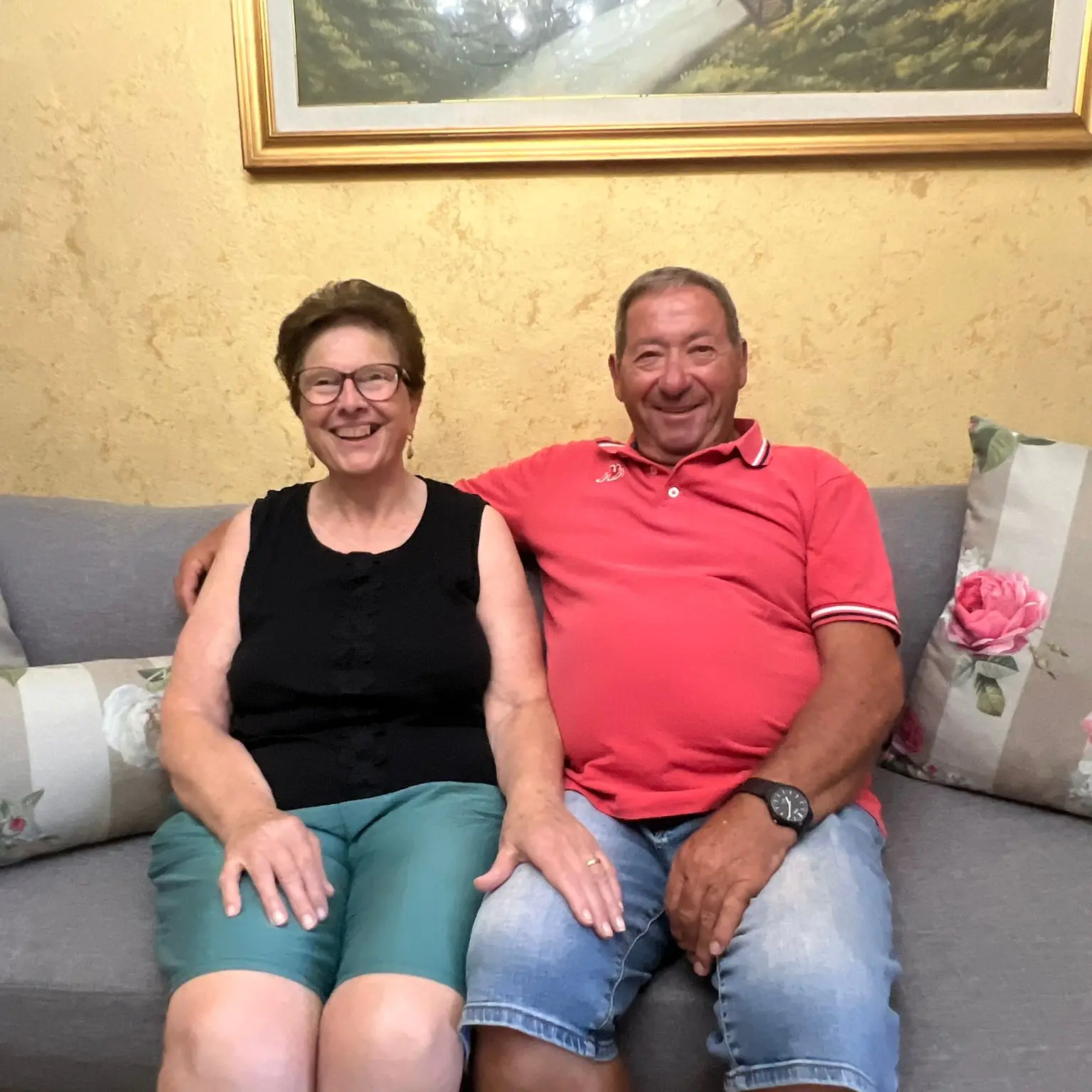 \n\nEstate a Stalettì, per Raffaellina e Antonio\u00A058 anni insieme tra ricordi,\u00A0centrini e baci rubati: «Oggi manca rispetto»\n\n\n