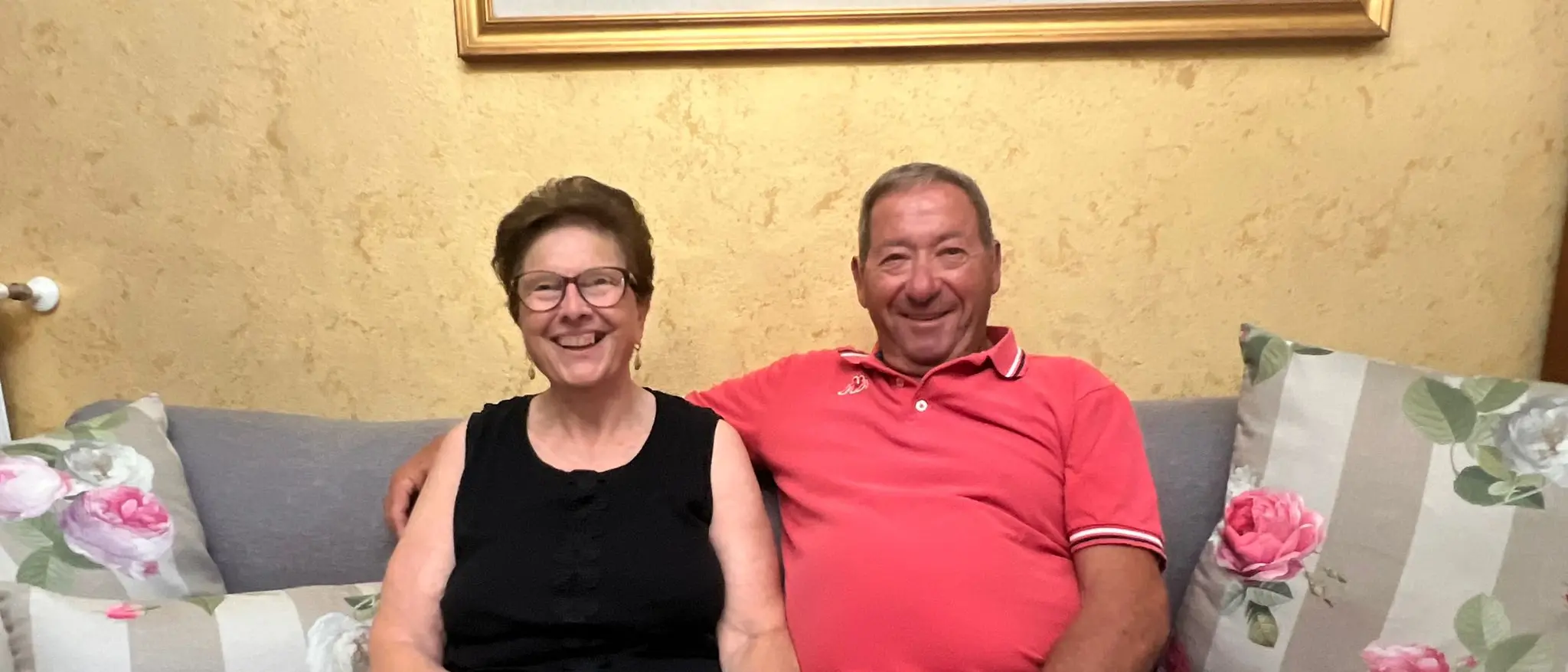 \n\nEstate a Stalettì, per Raffaellina e Antonio\u00A058 anni insieme tra ricordi,\u00A0centrini e baci rubati: «Oggi manca rispetto»\n\n\n