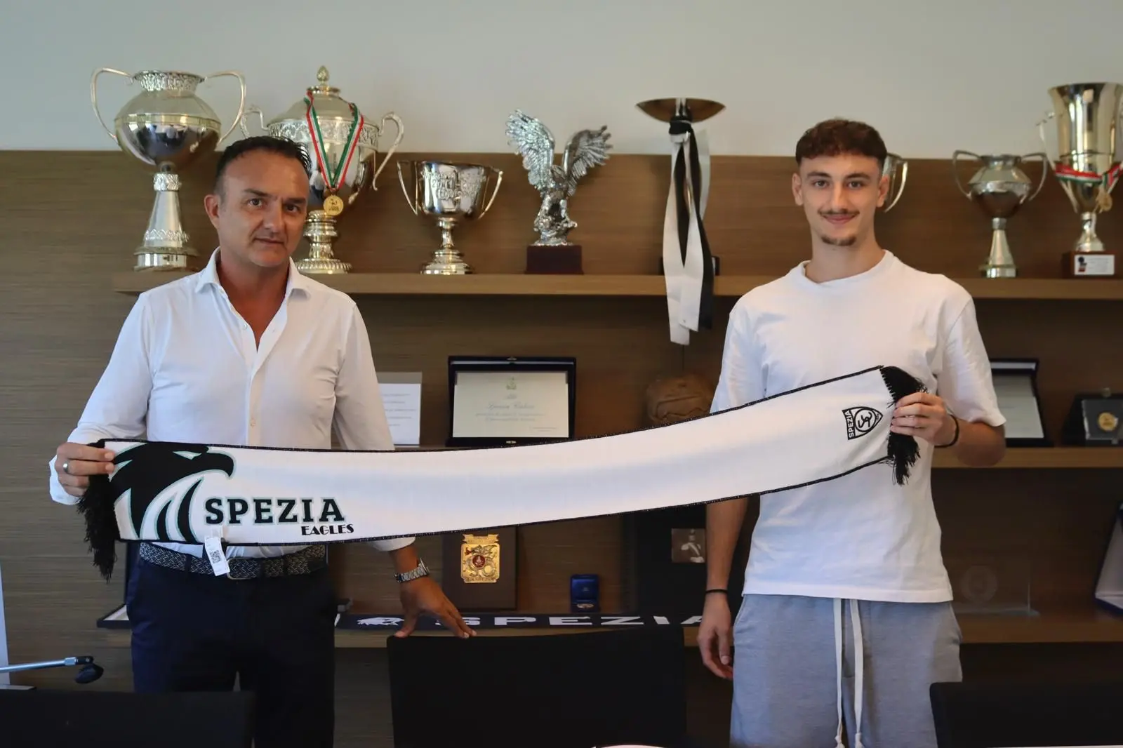Spezia, il coriglianese Cassano firma il suo primo contratto