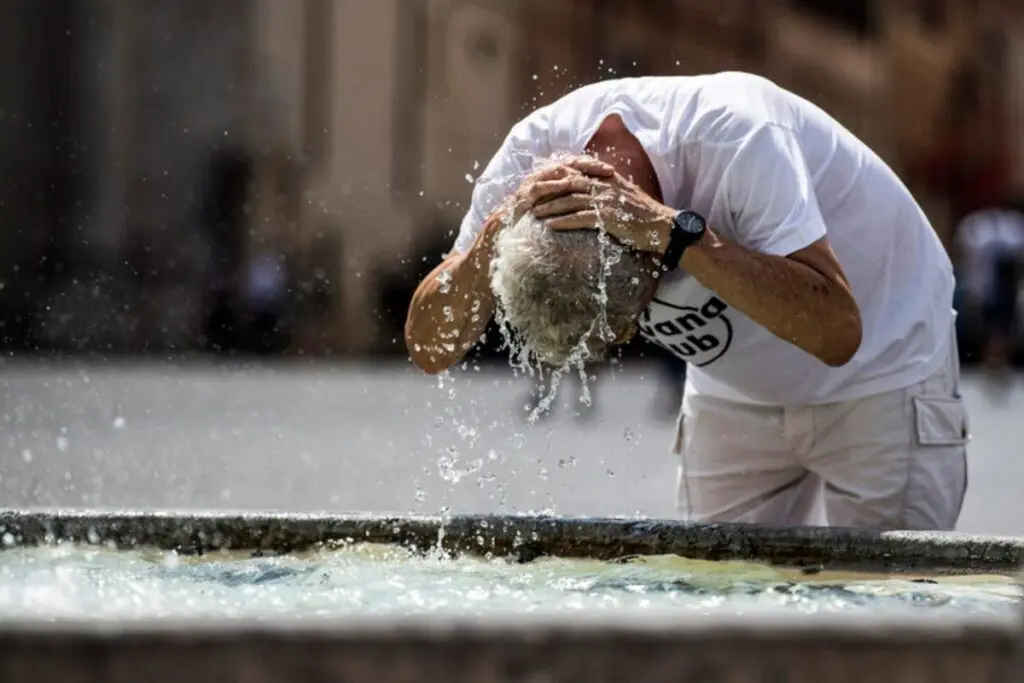 Calabria a 44 gradi: ondata di calore senza precedenti