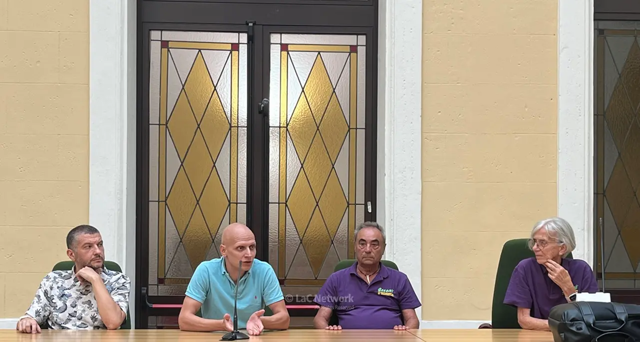 A Reggio Calabria\u00A0“Sole sulla pelle”, i\u00A0giovani accolti a\u00A0Casa di Benedetta presentano la canzone scritta con\u00A0Kento\n